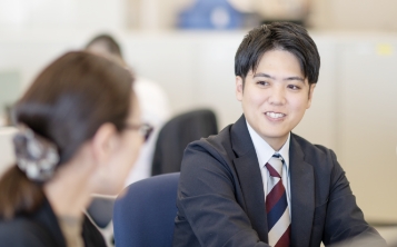 R.Yさんが話す様子